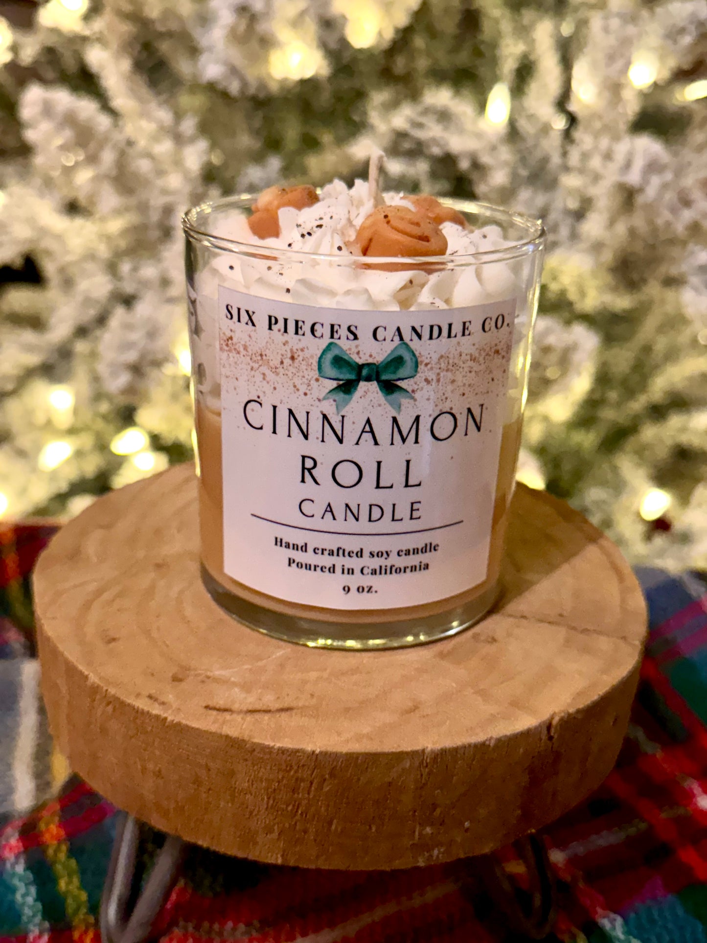 Cinnamon Roll Whipped Candle